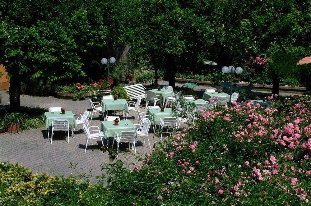 Hotel Girasole Сорренто Экстерьер фото