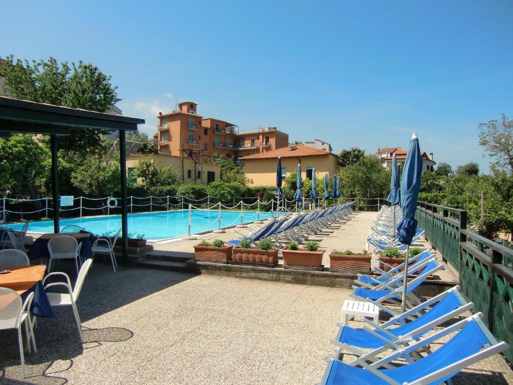 Hotel Girasole Сорренто Экстерьер фото