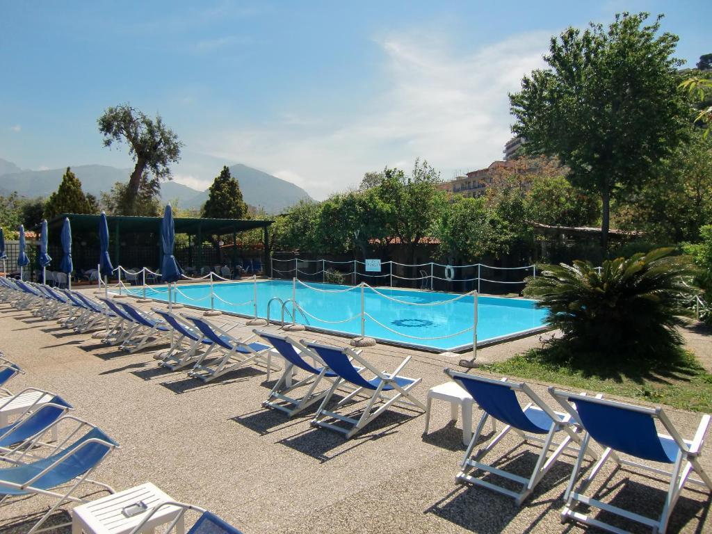 Hotel Girasole Сорренто Экстерьер фото