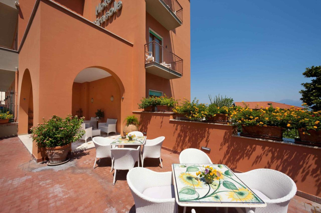 Hotel Girasole Сорренто Экстерьер фото